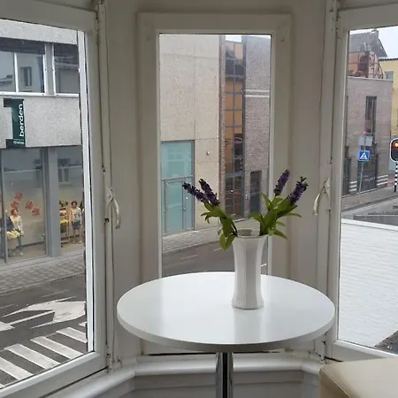 Apartment Spacious Tower Centre