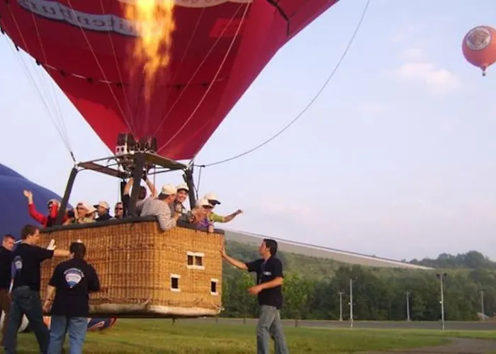 Spacious Tower Centre *