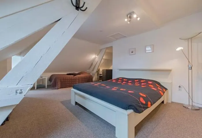 Spacious Tower Centre Apartamento Sittard