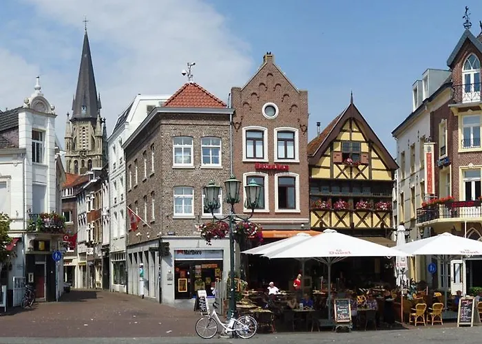 Spacious Tower Centre Apartamento *