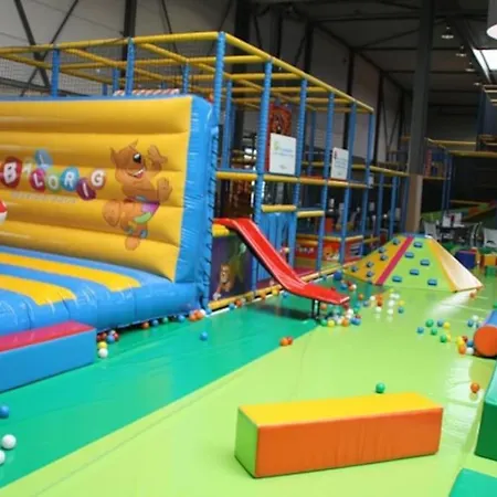 Spacious Tower Centre *